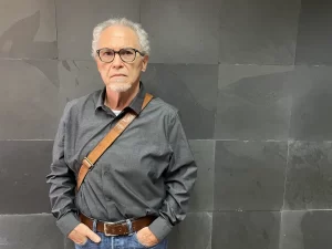 Lee más sobre el artículo Ricardo Jiménez: Sensei en la bitácora de la fotografía latinoamericana