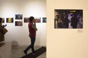 Lee más sobre el artículo Enchroma: Visiones Extranjeras <br> de Montevideo